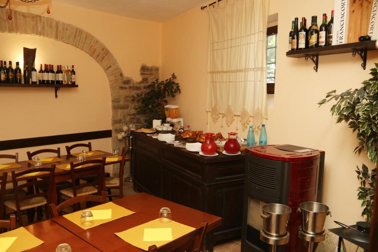 Hotel La Quiete Asyż Zewnętrze zdjęcie
