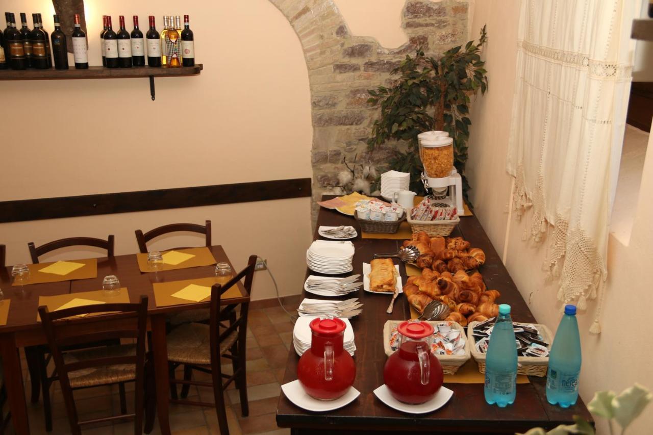 Hotel La Quiete Asyż Zewnętrze zdjęcie